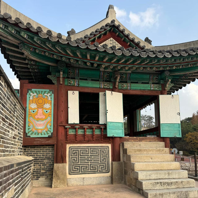 Suwon Fortress: A Stunning Historical Gem🌅🏯✨