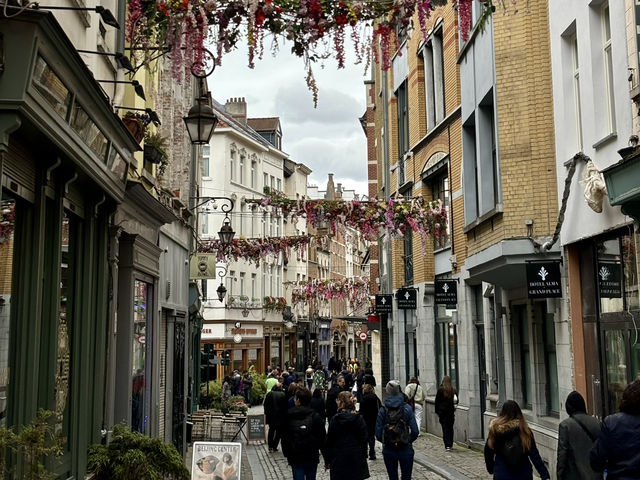🇧🇪 Brussels City Centre: Where History Comes to Life! 🏰✨
