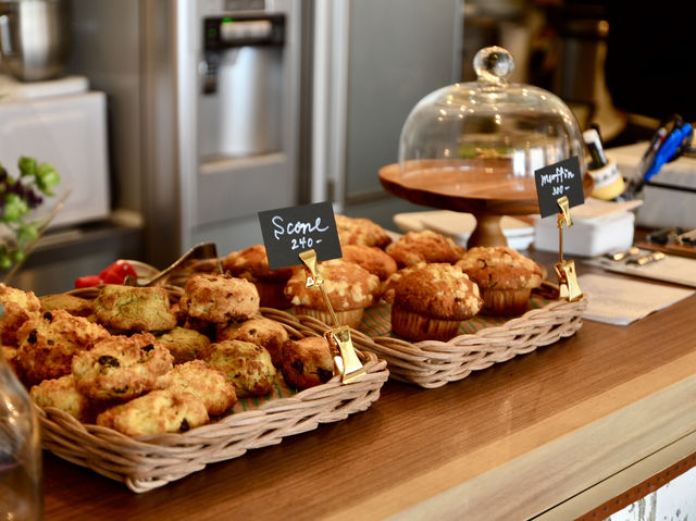 Cafe Wall: A Cozy Lunch Spot Near Shinjuku Sanchome