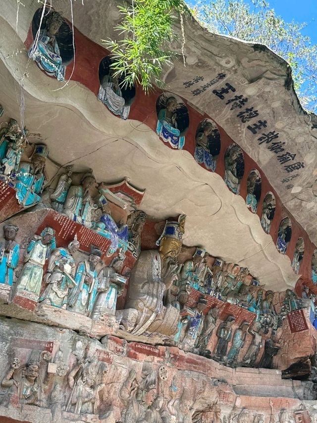📍Dazu rock carvings