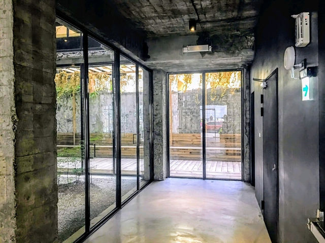 植光花園酒店，宛如廢墟斷垣裏、綠蕨滿室的設計旅店