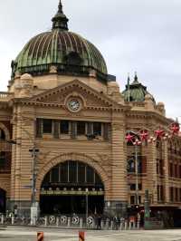 墨爾本心臟：Flinders Street Station的迷人之旅 🚉❤️