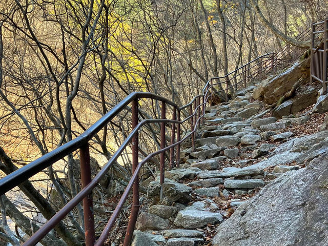 A Hiker’s Paradise: Seoraksan National Park Adventure