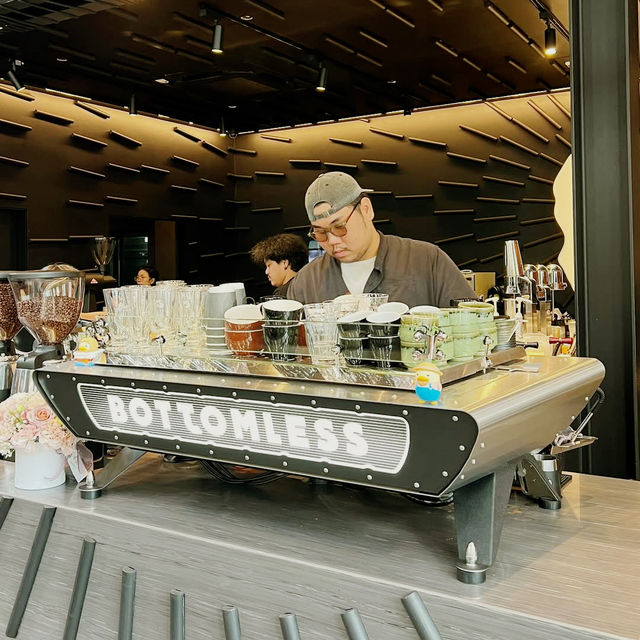 Sip and Savor at Bottomles S33