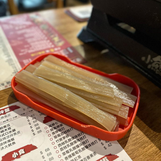 《風味酸菜碳火烤魚》