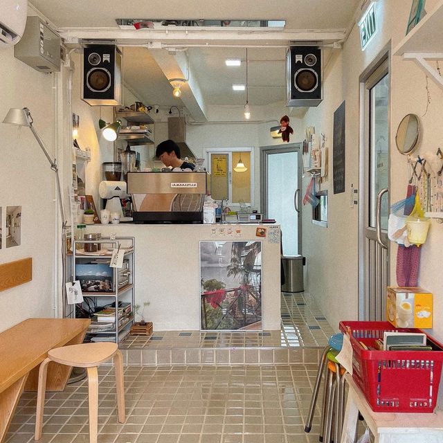 LLOYD espresso & eatery เชียงใหม่