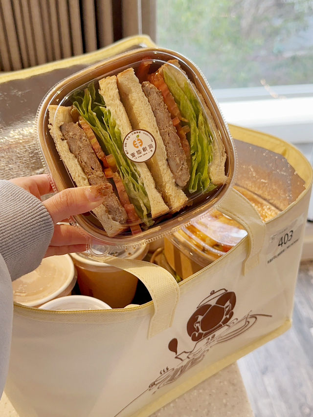 用不同的視角走進台中逢甲 ⸝⸝⸝二八樹巷藝術文旅 ⸝⸝⸝