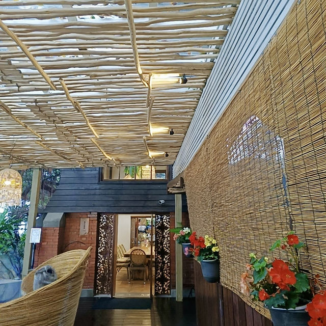 淡水河畔賞暮色及景觀餐廳用美食