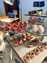Spring in the Maldives: Breakfast with an Ocean View