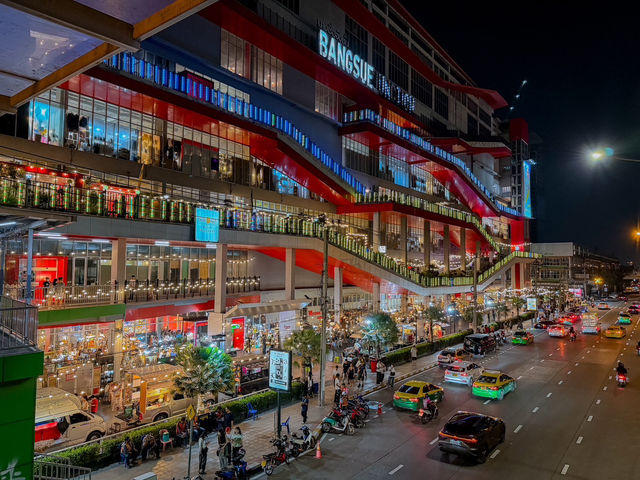 🏬 ตึกแดง Chatuchak – แหล่งช้อปวินเทจ  🛍️🔥