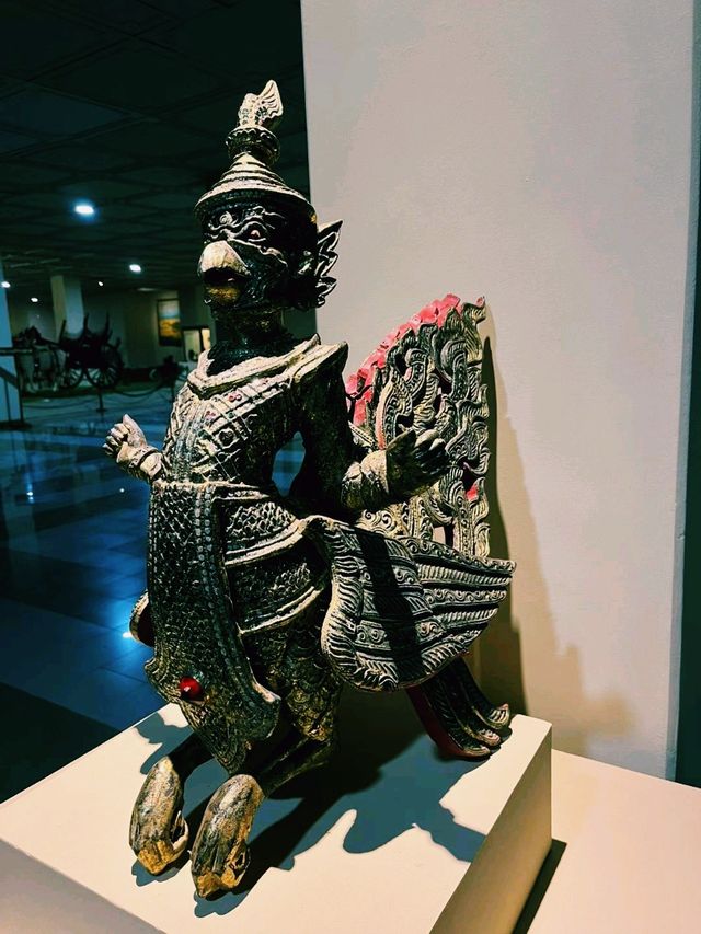 緬甸仰光著名博物館景點：緬甸國家博物館，適合打卡拍照📸