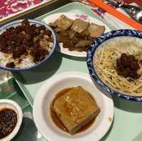 復古風美食小店，古早味飄香