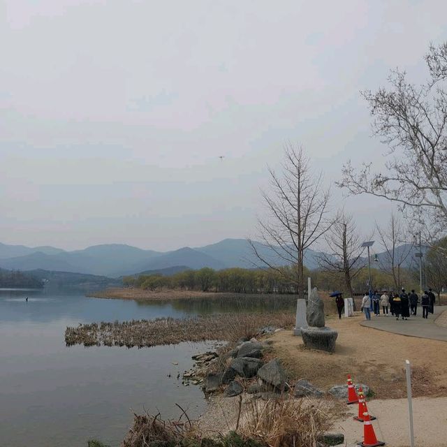 Yangpyeong Dumulmeori – Where Rivers and Blossoms Meet