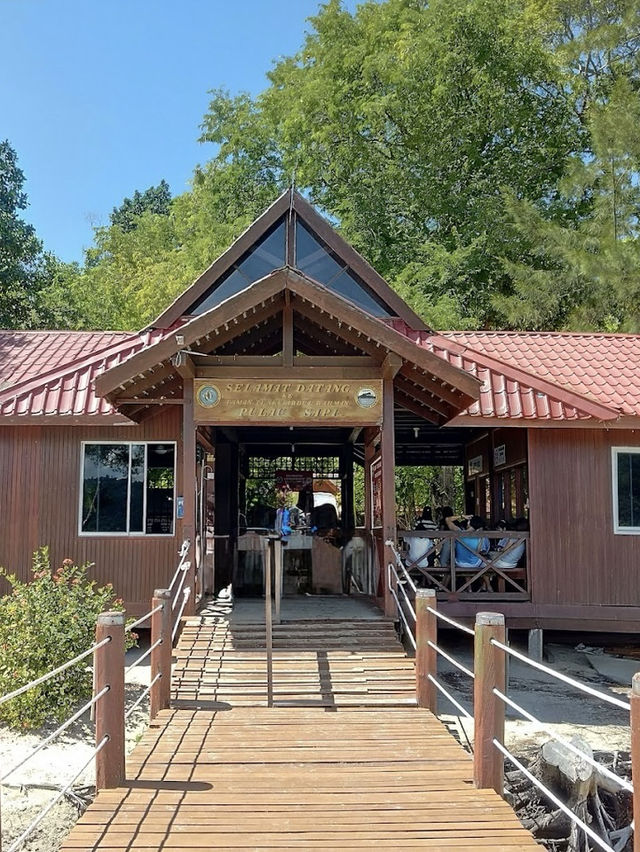 A Day Trip to Sapi Island, Kota Kinabalu: Sun, Sand, and Serenity