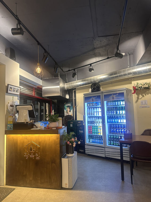 韓国🇰🇷釜山グルメ　釜山タワー近く、高評価の韓国料理店🍽️