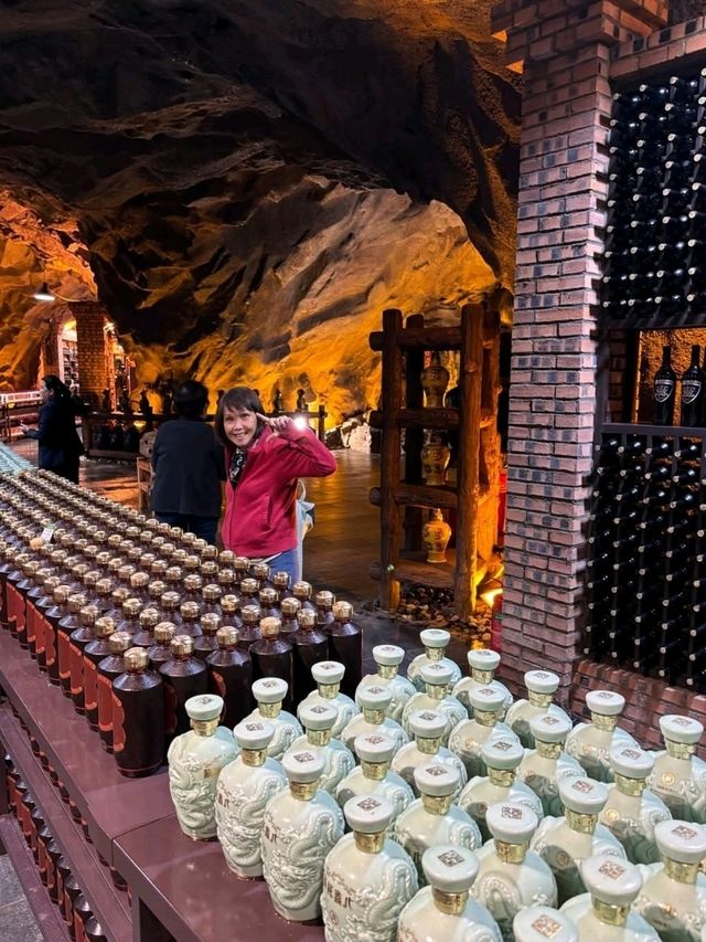 九鑫山珍洞藏酒窖藍苺酒