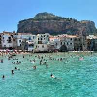 🌊 **Sun, Sand & Sicilian Charm: A Perfect Day at Cefalù Beach!
