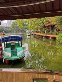 Spring Reflections in the City: A Stroll Through Kunming’s Green Lake Park