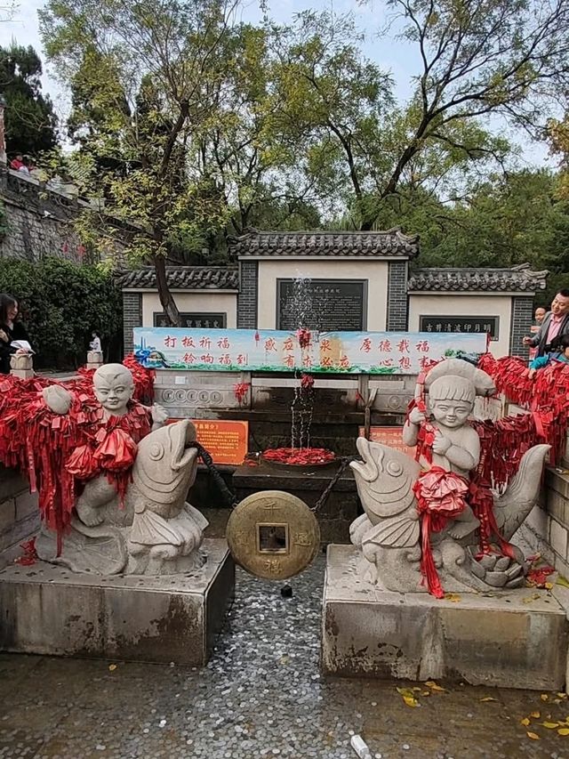 大明湖走一圈，超然樓拍點燈