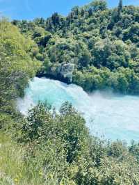 紐西蘭北島景點推薦｜必訪自然奇觀：Huka Falls 胡卡瀑布