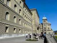 聯邦宮 Bundeshaus，參觀瑞士聯邦政府與議會所在。
