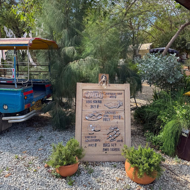 9998 Cafe คาเฟ่สไตล์วินเทจ เกาะล้าน, ชลบุรี