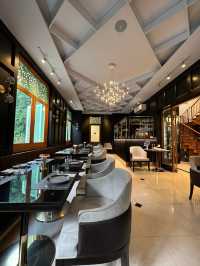 An Elegant Evening at Chez Miline