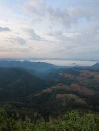 ⛰️🌫️ พาชมทะเลหมอก “ยอดเขาเทวดา” สุพรรณบุรี 