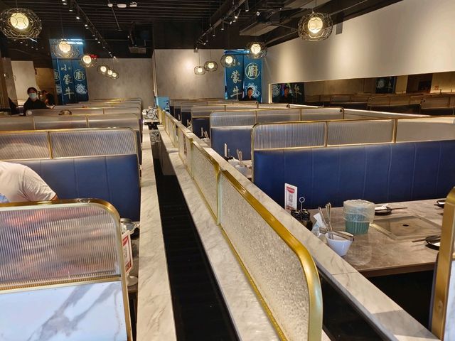 小蒙牛頂級麻辣養生鍋林口店