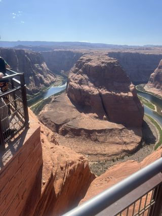Is it worth visiting Lower Antelope Canyon and Horseshoe Bend?
