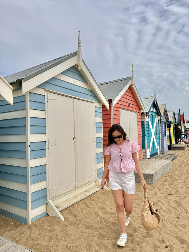 Exploring the Iconic Bathing Boxes of Melbourne 🇦🇺🏖️🌊☀️
