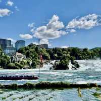 壯觀迷人的瀑布～瑞士萊茵瀑布 Rheinfall 