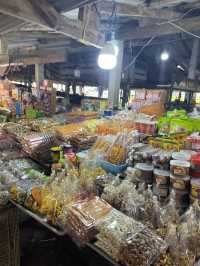 ตลาดหาดสะกอม
