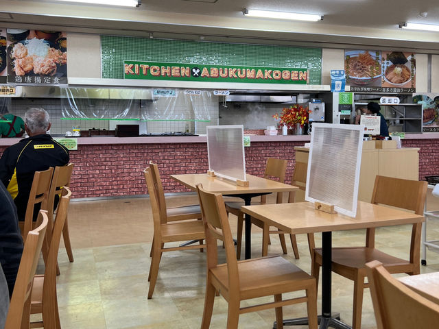 🚗 A Bustling Highway Break: Quick Lunch at Abukuma Kogen SA