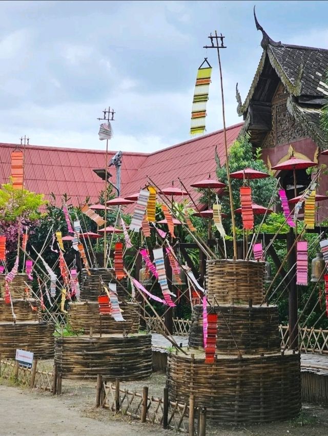 วัดพันเตาเป็นวัดเก่าแก่ สร้างด้วยไม้สักทองทั้งหลัง