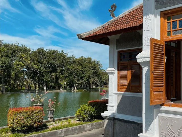 Taman Ujung: Bali's Northern Secret Garden by the Sea! 🌸🌊