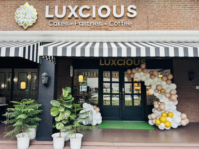 Savor the Sweet Life at Luxcious Café