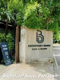 Backstreet House Pattaya ไตล์ Industrial Loft 