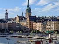 Stockholm Citywalk: Tunnels, Coffee-less Cafes, and Spicy Mala Tang! 🇸🇪🚶‍♀️