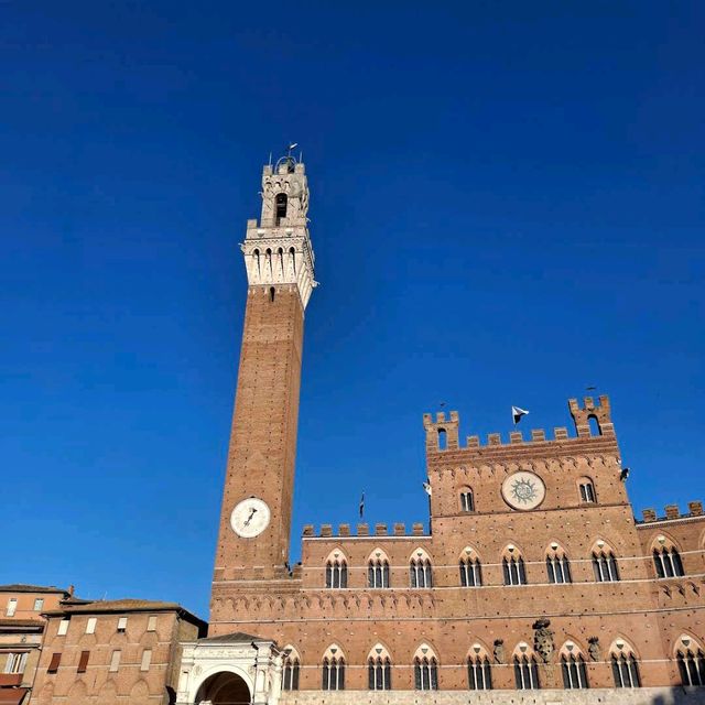 Siena – Piazza del Campo (Palio Time)