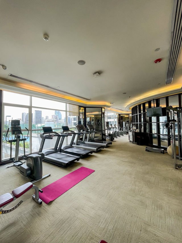 ✨ Weekend Staycation ที่ Hilton Grande Asoke Bangkok – คุ้มค่าเกินราคา! 🛏️🍃