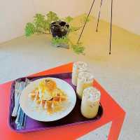Onyee Cafe