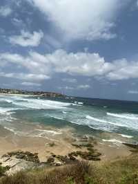 🏖️ Bondi Beach, Sydney – My All-Time Favourite Summer Getaway 🌞🌊