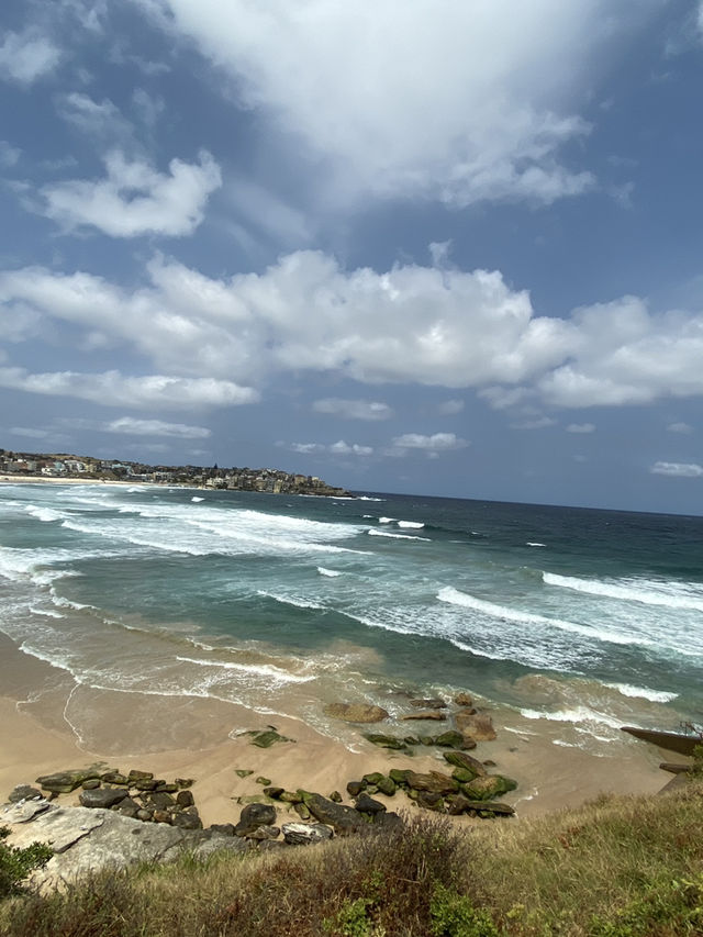 🏖️ Bondi Beach, Sydney – My All-Time Favourite Summer Getaway 🌞🌊