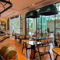 DEAN & DELUCA KingBridge Tower