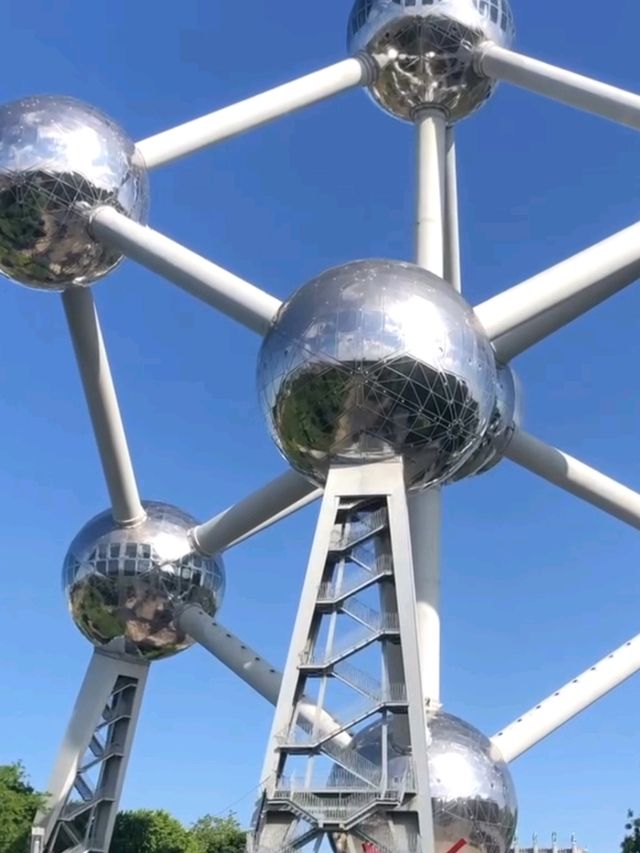 🔵⚪ Europe budget Trip;Discover the Atomium – Brussels' Futuristic Landmark! 🇧🇪