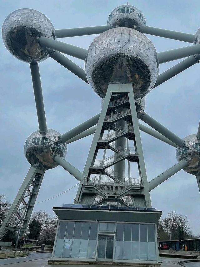 🌐✨ Europe budget Trip:Atomium Brussels – The Giant Icon of Belgium! 🇧🇪