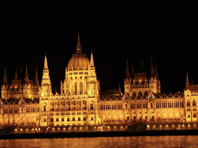 Budapest: A Relaxed 3-Day Getaway! 🇭🇺✨
