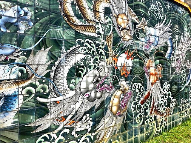 Vibrant stories on the Walls in Hall of Universal Brightness car park at Kong Meng San Temple
