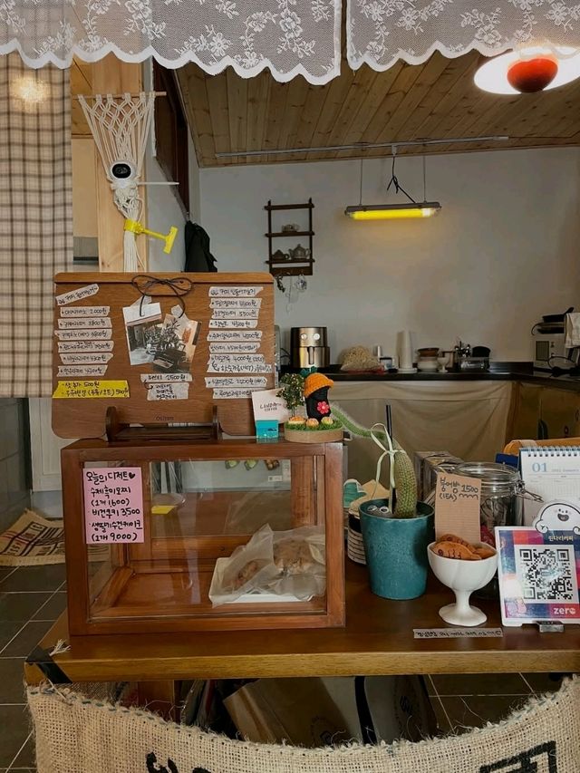 LINDA LEE COFFEE